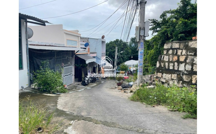 Nhà gác lửng giá rẻ chỉ 950tr – Gần khu TDC Ngọc Sơn, Ngô Đến – Sổ riêng sang tên ngay!